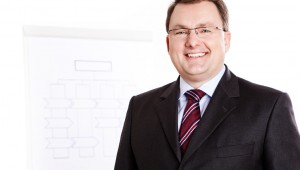 IT-Onlinemagazin Prof.Dr. Komus ©N. Bothur