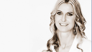Sandra Apflauer