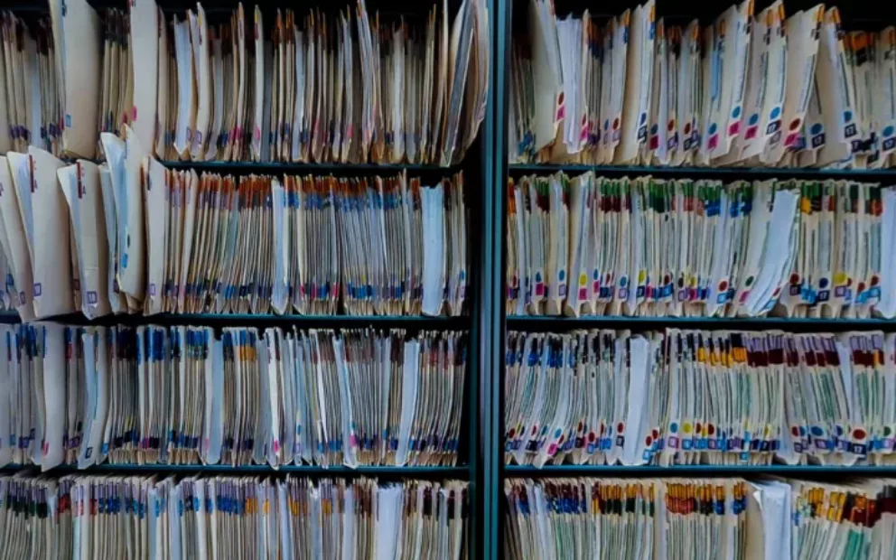 S/4HANA: Warum analoge Aktenordner zum Migrationsrisiko werden können
