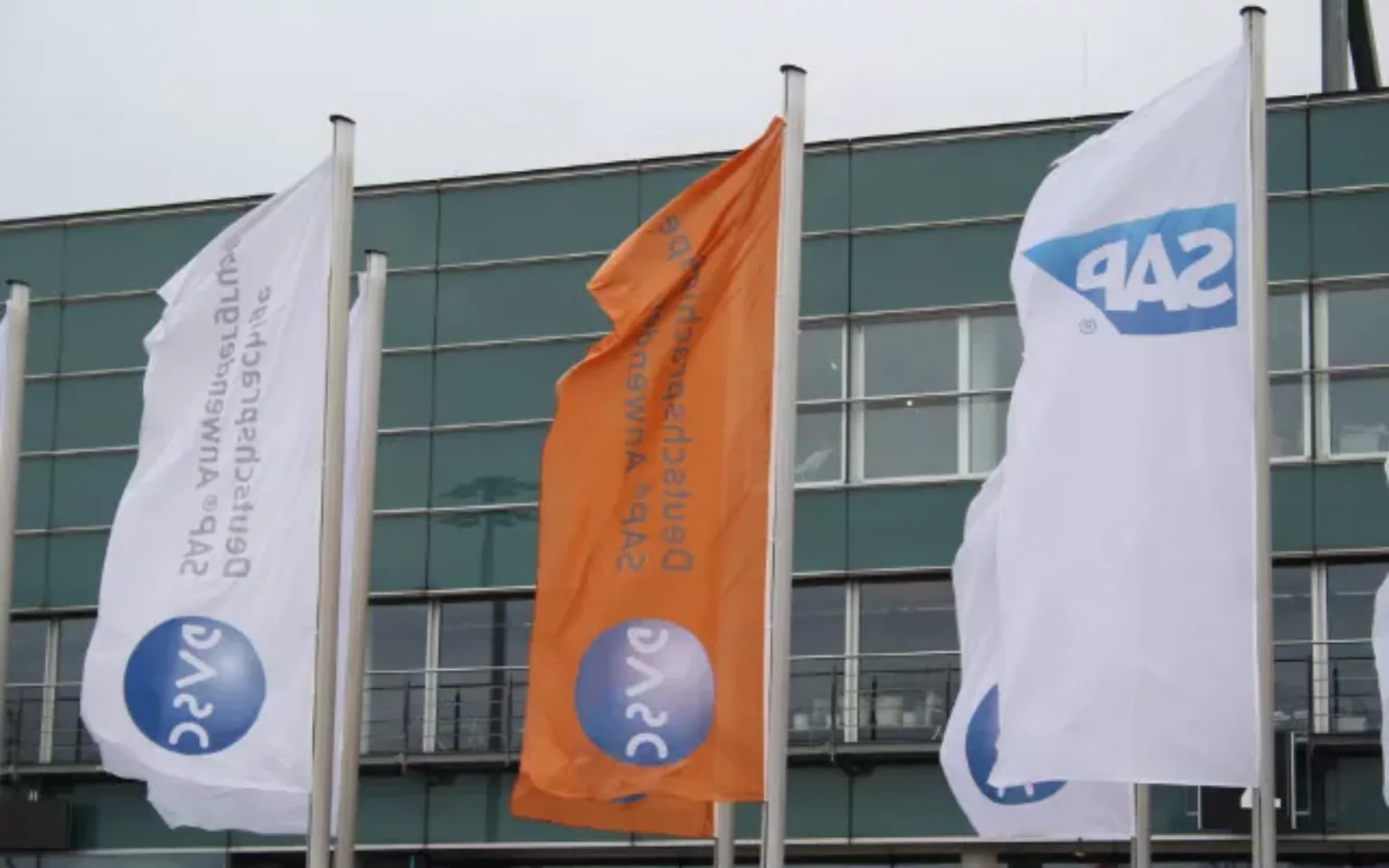 DSAG JK – Schnelle Antwortzeiten mit Nearline-Storage-Anwendungen und HANA bei PBS Software